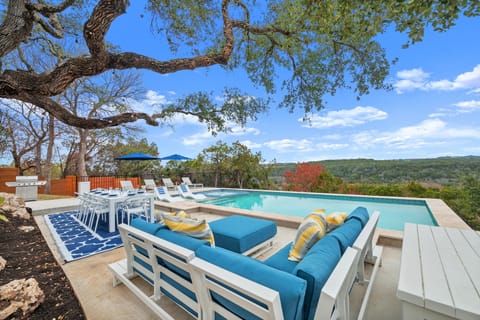 b454db6a-0789-42ec-9717-c8bccc4c93f2