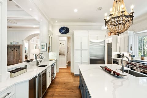 Kitchen - Ice maker - Sub Zero stand alone refrigerator and freezer