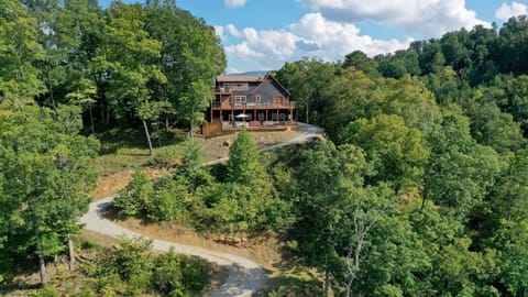 Exterior - Large estate with winding path towards your private dock