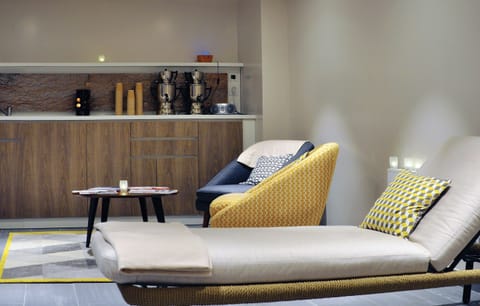 Rest up in the relaxation room at the nearby spa.