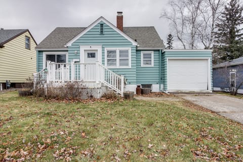 Duluth Vacation Rental | 2BR | 1BA | 5 Steps to Enter | 1,200 Sq Ft