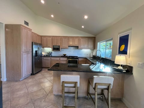 Large, fully equipped kitchen