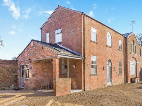 Exterior | Garden Cottage - Cheshire Barns, Antrobus, near Northwich