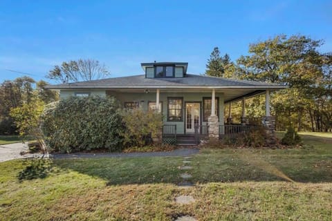 Bar Harbor Bungalow! House in Salsbury Cove