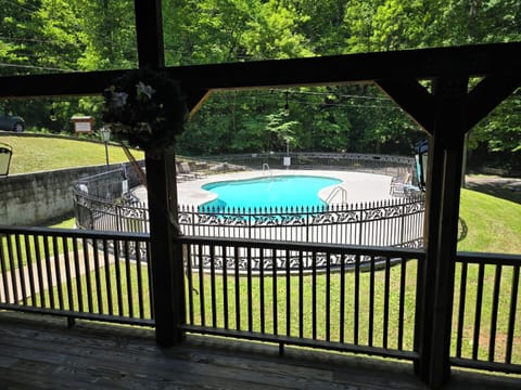 Timberwinds community pool and pavilion