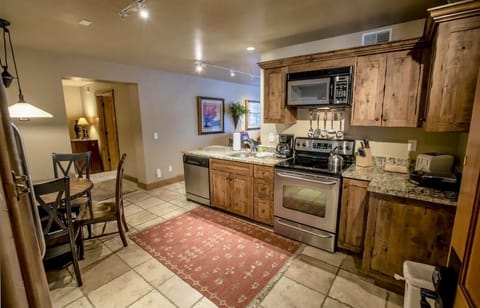 Fully stocked kitchen for all of your cooking needs.