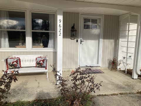 Cozy ranch on a quiet cul-de-sac