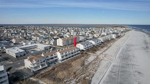 "Direct oceanfront"!  2-story condo features modern decor & elegance"!