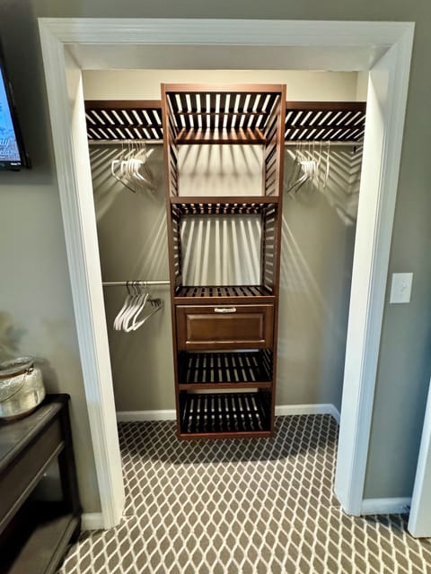 Tranquil Country Elegance -3 Min to WEC -4BR Retreat House in Ohio