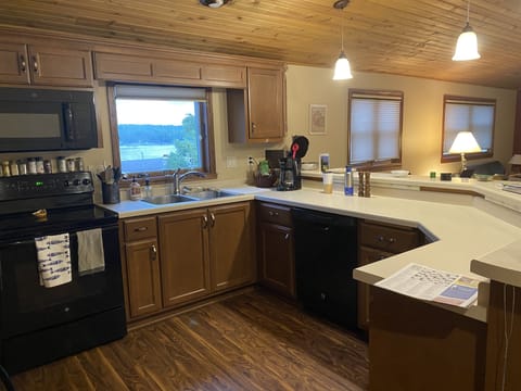 We like to cook and have tried to furnish our kitchen with everything you need.