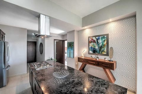 Condo - Image 2