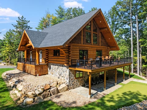 Side yard and Putting Green at the Rocky Branch Cabin