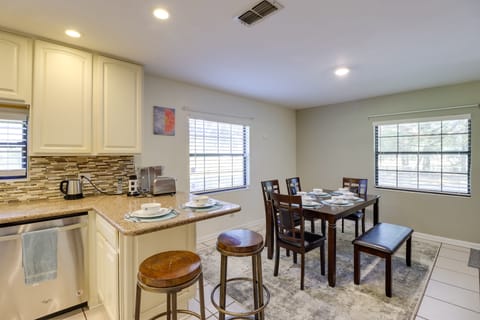 Dining Area | 1st Floor