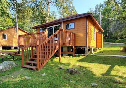 Boulder Cabin on Lake Kabetogama in Voyageur’s National Park