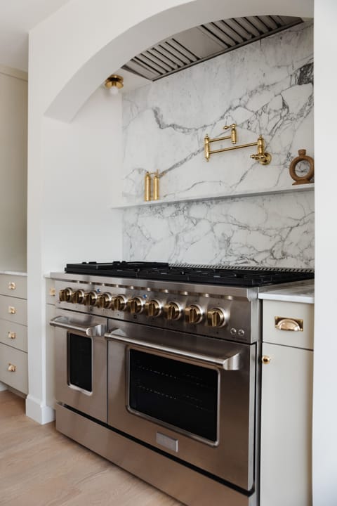 A 48-in 8 burner all gas range with griddle offers many delicious possibilities.