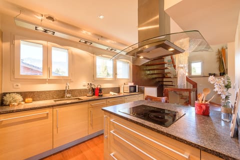 Charming and luxury rentals - lake Annecy rentals