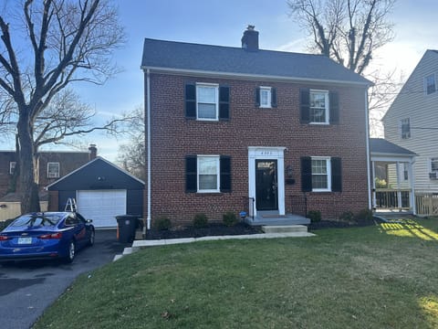 Street View - with detached single car garage 