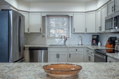 Fully aplianced kitchens