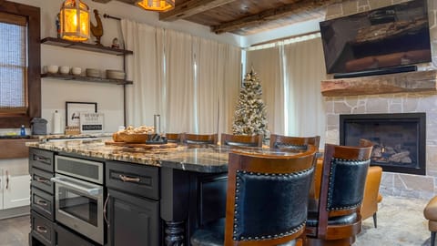 Fully equipped kitchen to stay in and make memories. 