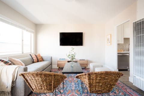 Living room at Seashore III and Seashore V.