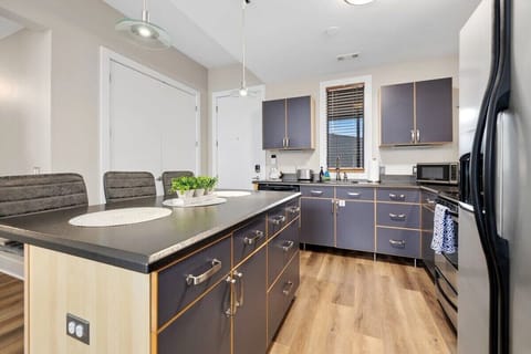 If you decide to dine in you will enjoy our fully stocked kitchen!