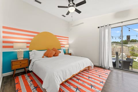 Comfy king bed - The Pointbreak B - Panama City Beach, FL
