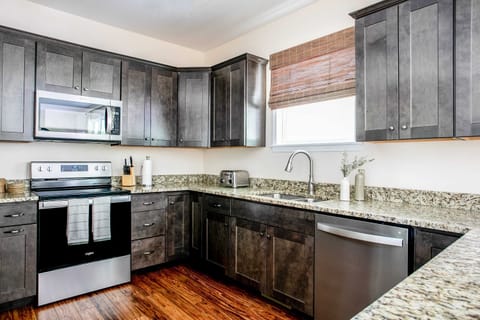 The Knoll - Weaverville, NC