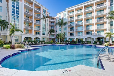 Lantana Vacation Rental | 2BR | 2BA | Step-Free Access | 1,265 Sq Ft