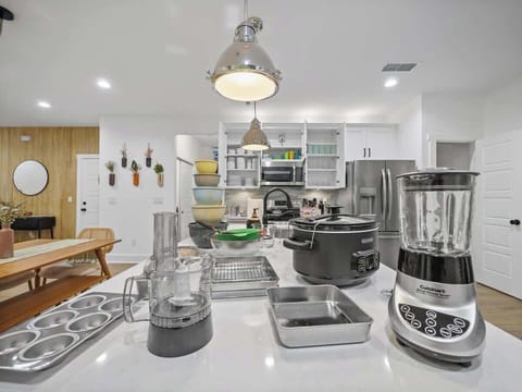 When we say this kitchen is fully stocked... we mean it!