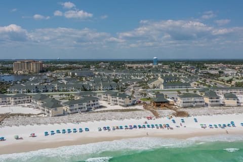 Sandpiper Cove Private Beach Access with Beach Bar