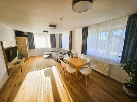 M&L Vih, Apartment mit 2 Schlafzimmer - Mountains & Lakes Villach Apartment in Villach