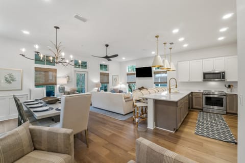 Magnolia Cottages Beach House - Serenity