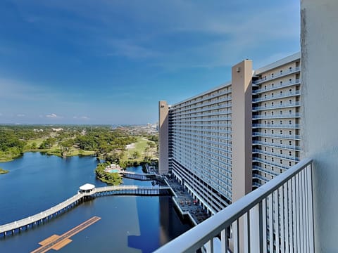 Welcome to Laketown Wharf #1633