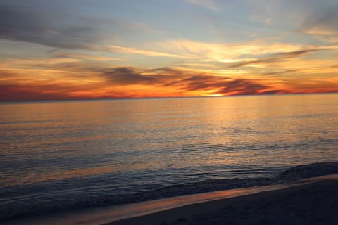 Beautiful sunsets promised. 