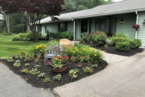 Coastal chic ranch home rental in Ogunquit