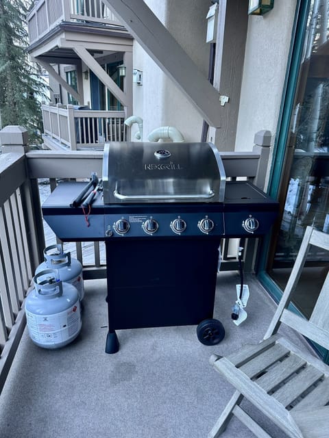 Gas grill