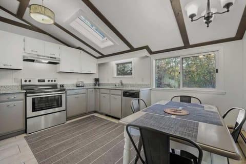 Salisbury Cove Escape! Apartment in Salsbury Cove