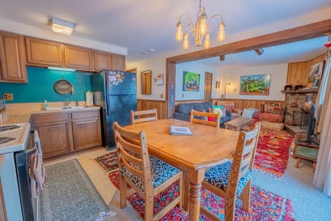 Solid cabinets and furnishings, perfect for cabin / chalet vibes.