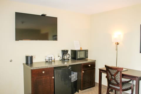 staycation packages in Kelleys Island