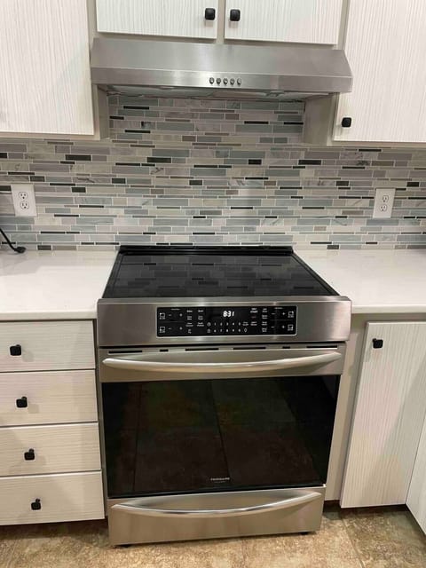 Induction range/oven with air fryer and convection. Cooks incredibly fast