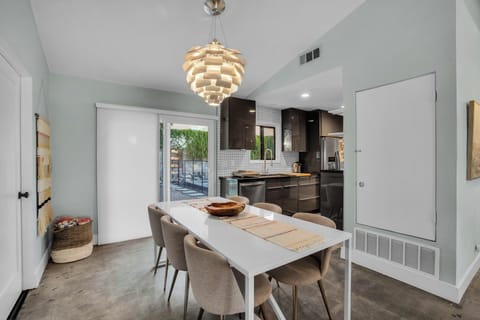 f16f4e86-98d9-472f-ac8a-64b8143d7a27