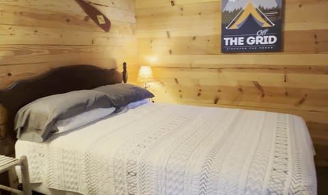 Double Bed with RokuTV