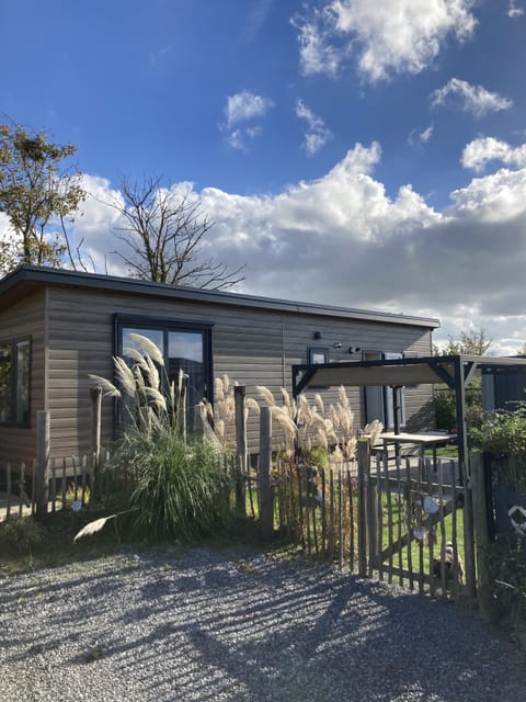 45m2 of living space with private parking place