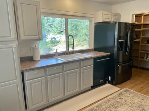 Well equipped kitchen 