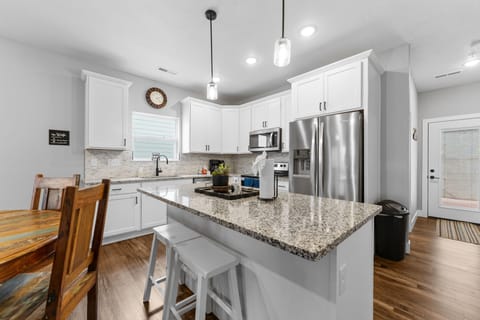 Full Kitchen & Patio Access