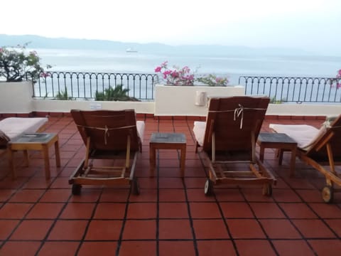 Sundeck  facing Banderas Bay