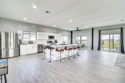 Kitchen | Dishwasher | Keurig Coffee Maker | Air Fryer