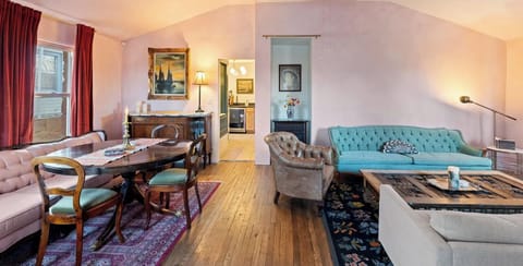 Enter the house through a large family room - great for dinners and movies!