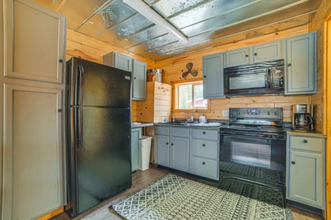 Kitchen | Cooking Basics | Coffee Maker | Stove/Oven