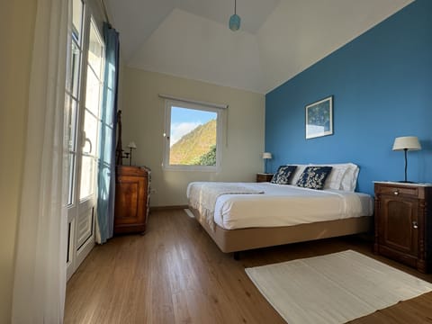 Bed,Bedroom